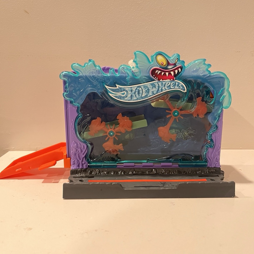 Hot Wheels 1:64 Scale Track Monster Gate Accessory Purple Blue Orange